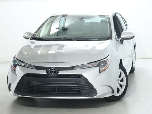 Certified 2024 Toyota Corolla LE FWD image 3