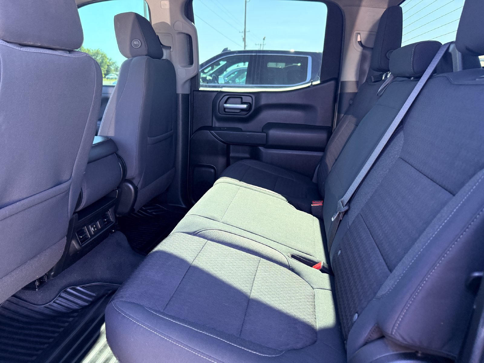 Used 2021 Chevrolet Silverado 1500 LT RWD image 15
