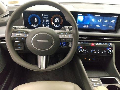 Used 2024 Hyundai Sonata SEL FWD image 22