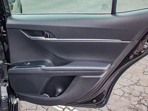 Used 2019 Toyota Camry LE w/ Convenience Package image 14