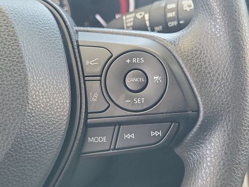 Used 2024 Toyota RAV4 XLE FWD image 25