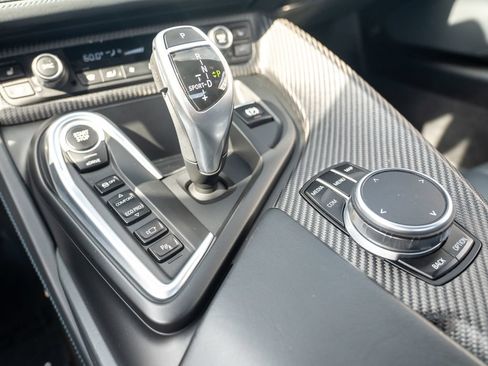 Used 2019 BMW i8 Roadster AWD/4WD image 28