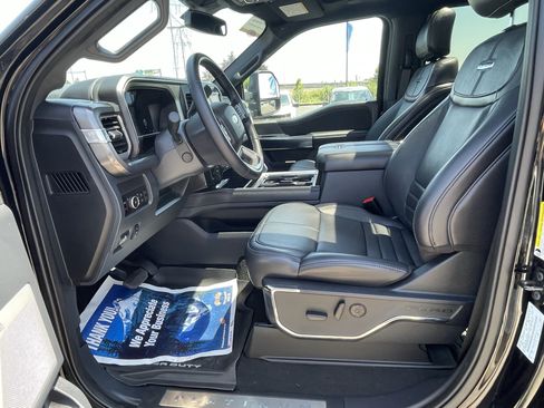 Certified 2025 Ford F350 Platinum w/ FX4 Off-Road Package AWD/4WD image 8