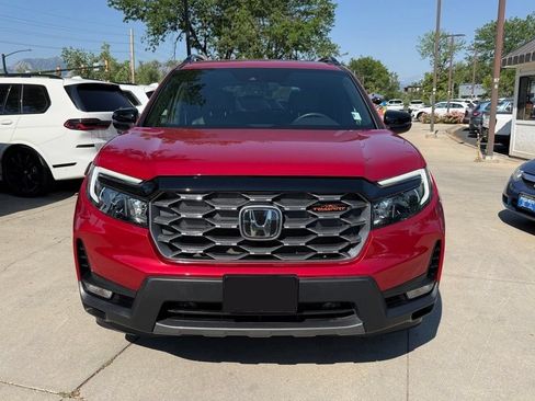 Used 2023 Honda Passport TrailSport image 2