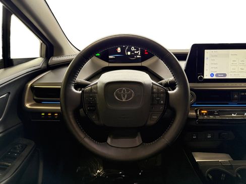 Used 2025 Toyota Prius XLE image 12