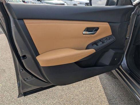 New 2025 Nissan Sentra SV w/ SV Premium Package image 11