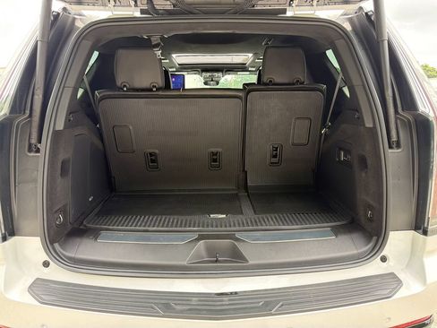 Used 2025 Cadillac Escalade Sport Platinum w/ LPO, ONYX Package AWD/4WD image 22