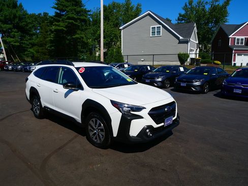Used 2023 Subaru Outback Premium AWD/4WD image 2