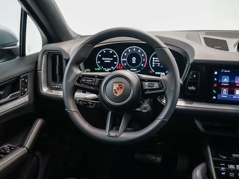 New 2026 Porsche Cayenne Coupe AWD/4WD image 20