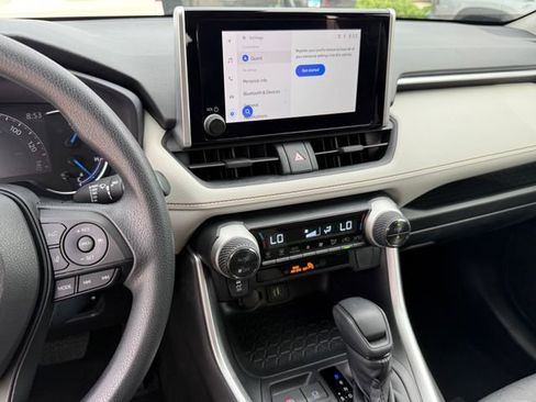 Used 2025 Toyota RAV4 XLE w/ Convenience Package AWD/4WD image 15