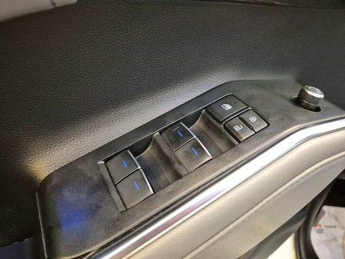 Used 2022 Toyota Highlander Limited AWD/4WD image 15