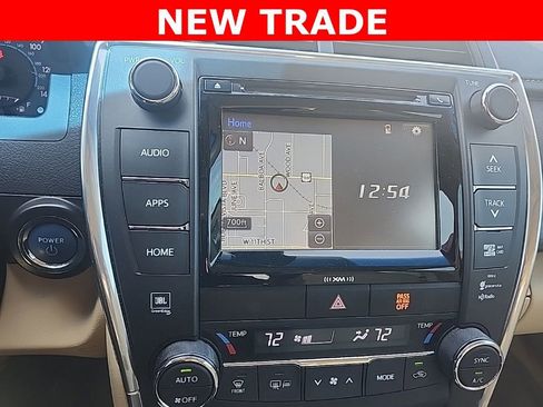 Used 2017 Toyota Camry XLE image 5