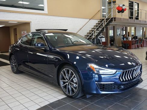 Used 2019 Maserati Ghibli S GranLusso AWD/4WD image 20