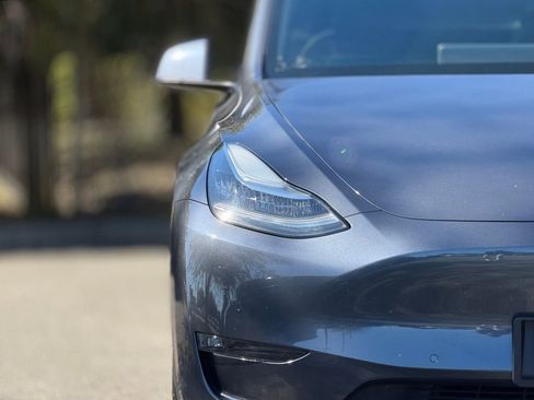 Used 2021 Tesla Model Y Long Range AWD/4WD image 4