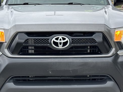 Used 2015 Toyota Tacoma 4x4 Access Cab w/ Convenience Package image 10