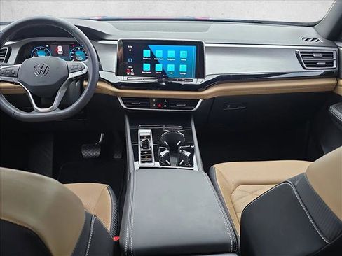 Used 2024 Volkswagen Atlas Cross Sport SE w/ Panoramic Sunroof Package image 17