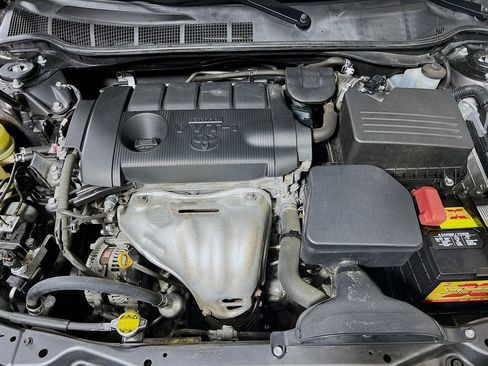 Used 2011 Toyota Camry LE FWD image 24
