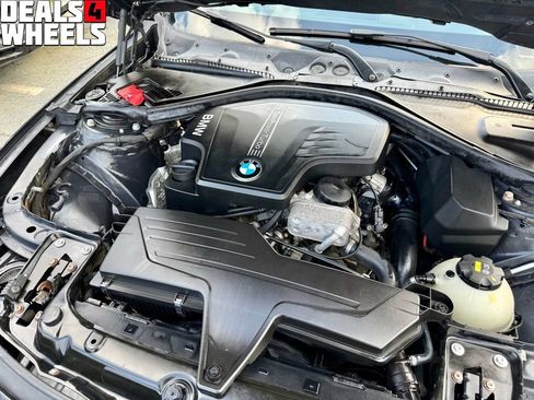 Used 2015 BMW 328i xDrive Sedan AWD/4WD image 6