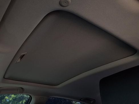 Used 2018 Honda Accord Touring image 16