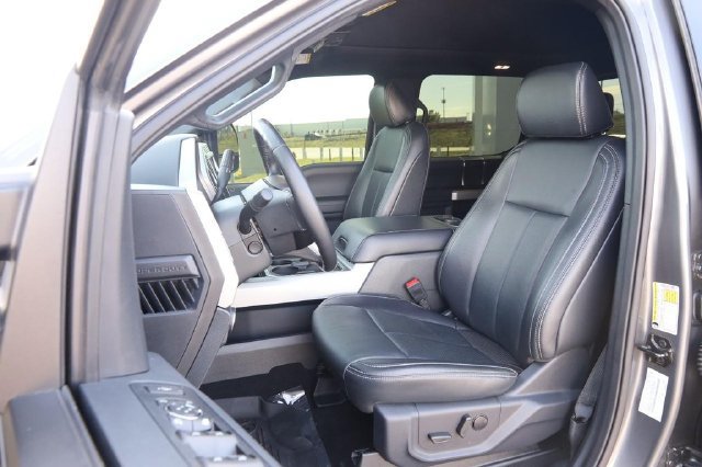 Used 2022 Ford F350 Lariat w/ Black Appearance Package AWD/4WD image 9