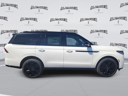 New 2026 Lincoln Navigator Black Label AWD/4WD image 6
