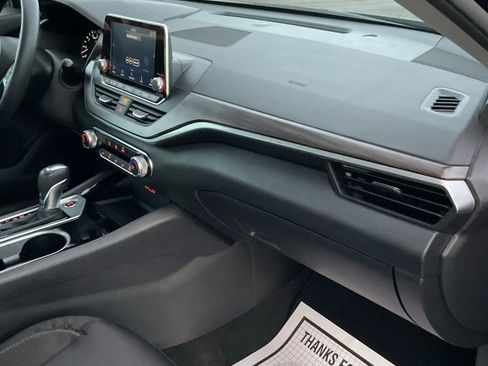 Used 2024 Nissan Altima 2.5 SV image 35