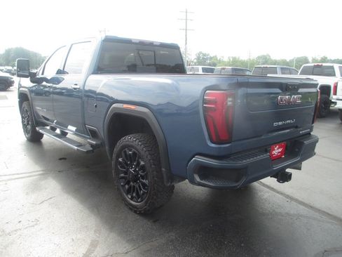 Used 2024 GMC Sierra 2500 Denali w/ Denali Reserve Package AWD/4WD image 10
