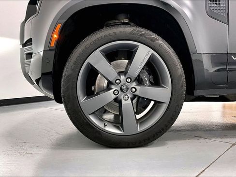 Used 2024 Land Rover Defender 110 Carpathian Edition image 11