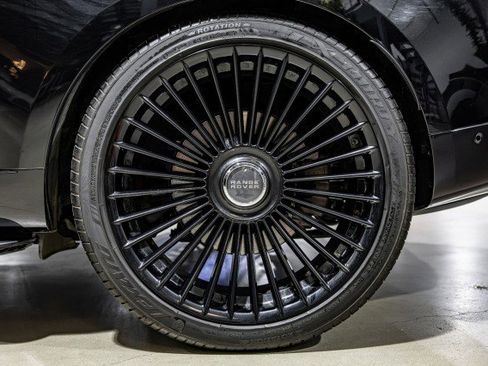 Used 2023 Land Rover Range Rover SE image 36