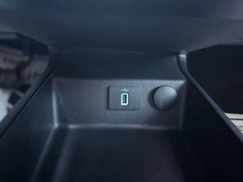 Used 2018 Ford Fusion Energi SE image 16