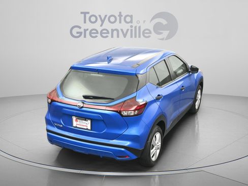 Used 2024 Nissan Kicks S image 12