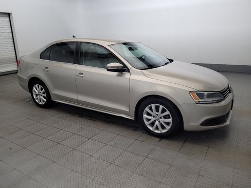 Used 2013 Volkswagen Jetta SE FWD image 11