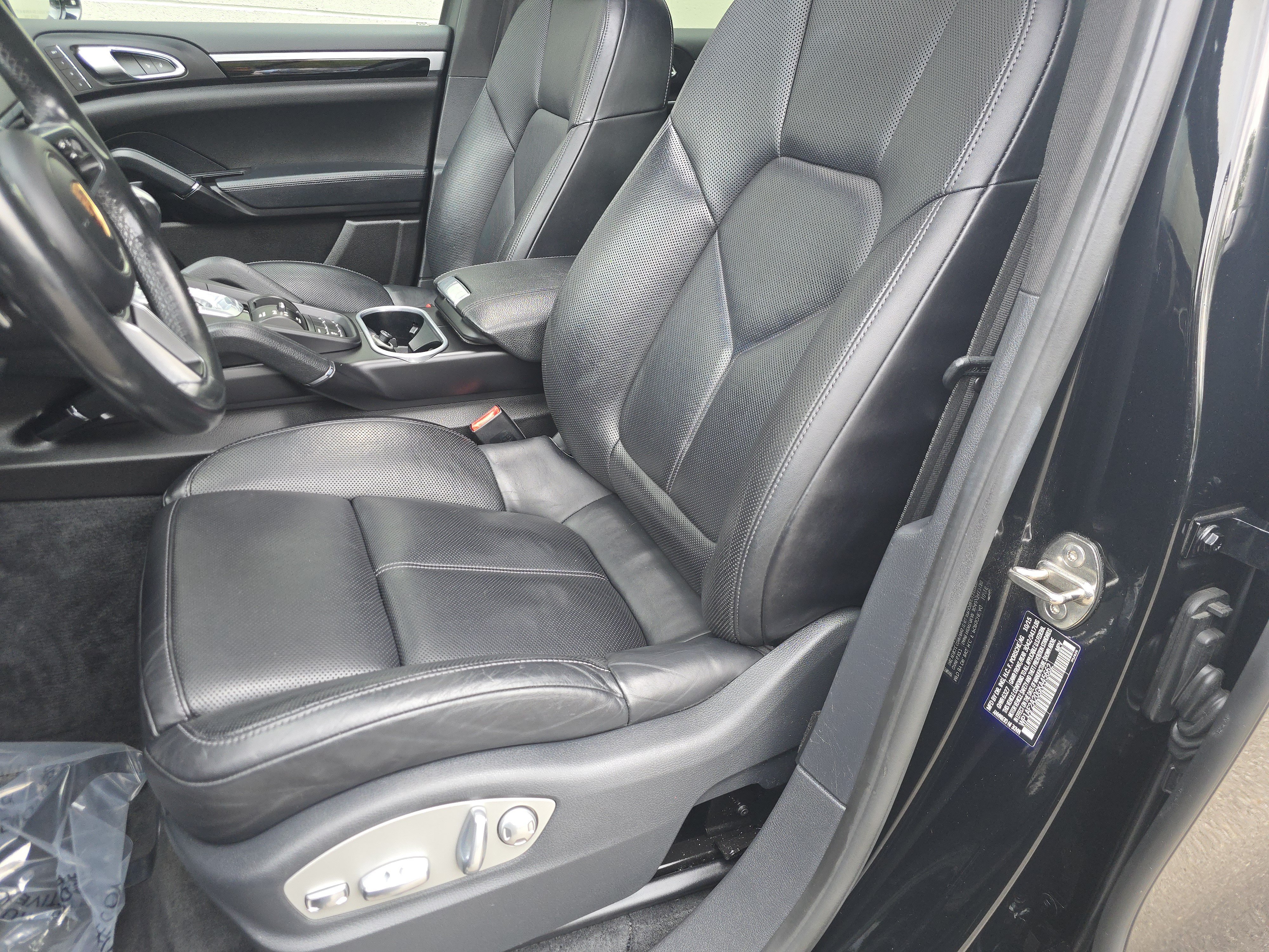 Used 2016 Porsche Cayenne Diesel AWD/4WD image 5