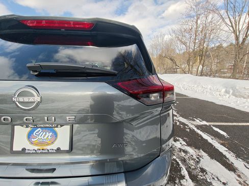 Used 2026 Nissan Rogue SV w/ Cold Weather Package image 11