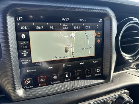 Used 2022 Jeep Wrangler Unlimited Sport AWD/4WD image 18