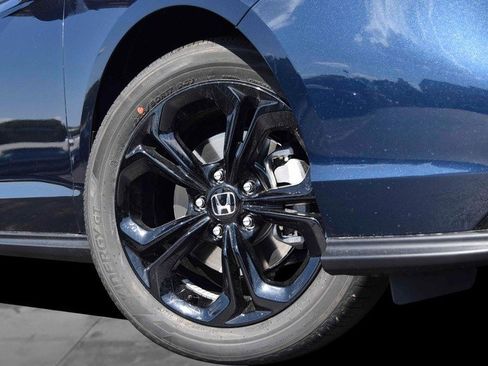 New 2025 Honda Accord SE image 3