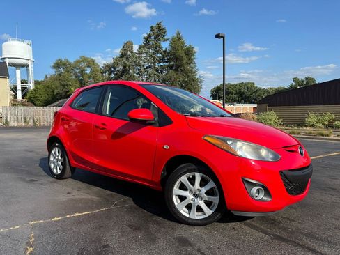 Used 2013 MAZDA MAZDA2 Touring FWD image 11