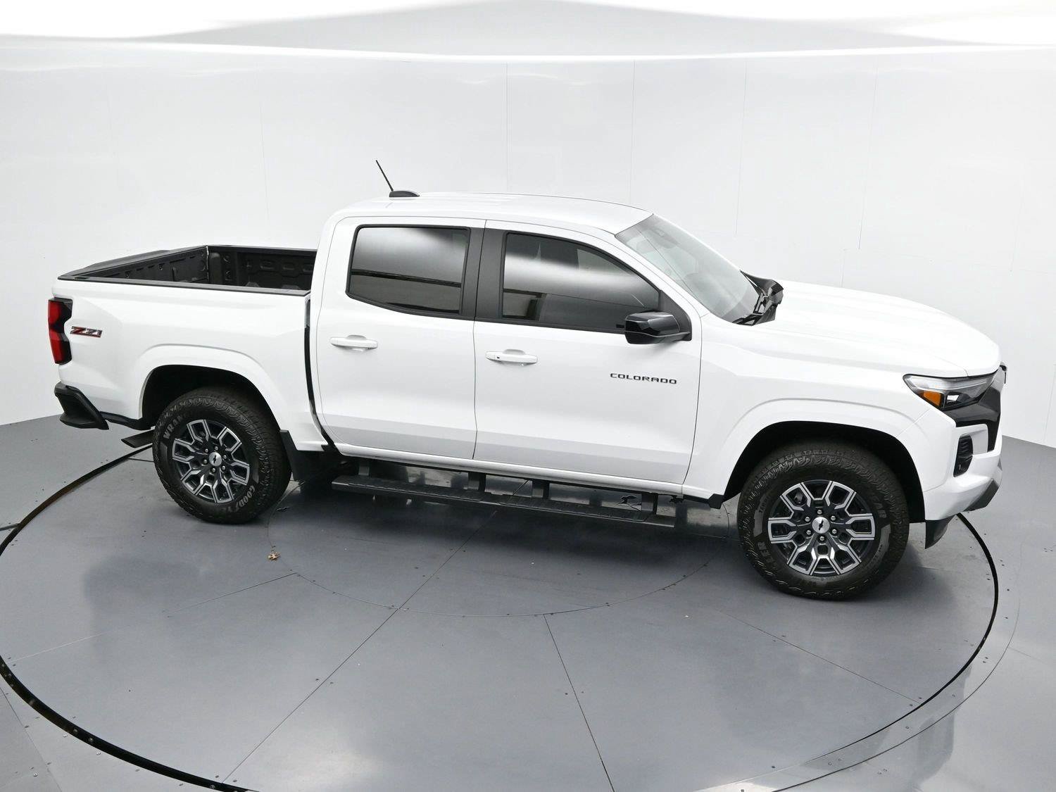 Used 2026 Chevrolet Colorado Z71 AWD/4WD image 34
