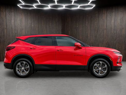 Used 2023 Chevrolet Blazer LT w/ Convenience Package FWD image 8