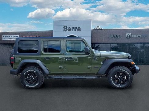 Used 2022 Jeep Wrangler Unlimited Sport AWD/4WD image 8