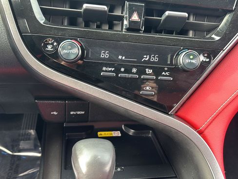 Used 2024 Toyota Camry XSE w/ Navigation Package image 33