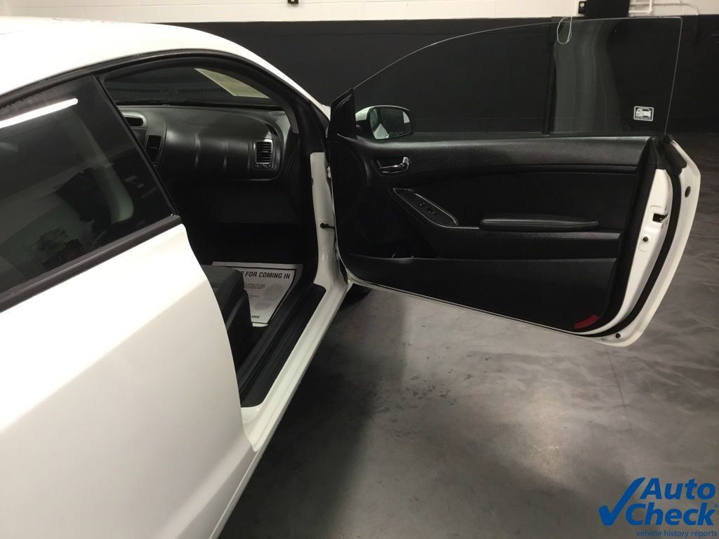 Used 2015 Kia Forte Koup EX FWD image 28