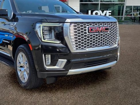 Used 2024 GMC Yukon XL Denali w/ Advanced Technology Package AWD/4WD image 8