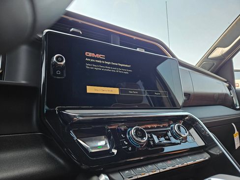 New 2026 GMC Sierra 1500 Denali Ultimate AWD/4WD image 15