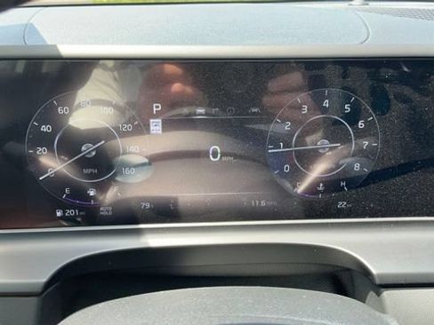 Used 2025 Kia Seltos SX AWD/4WD image 26