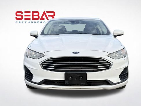 Used 2019 Ford Fusion SE FWD image 2