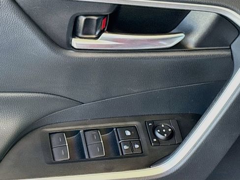Certified 2025 Toyota RAV4 XLE AWD/4WD image 22