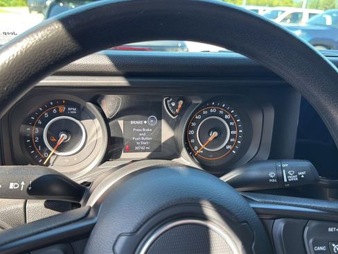 Used 2025 Jeep Gladiator Sport AWD/4WD image 15