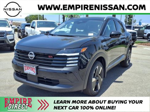 New 2025 Nissan Kicks SR image 1