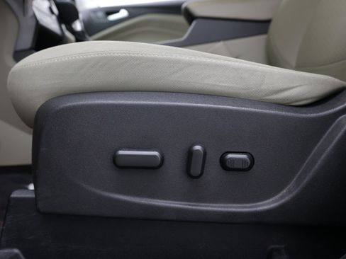 Used 2017 Ford Escape SE FWD image 14